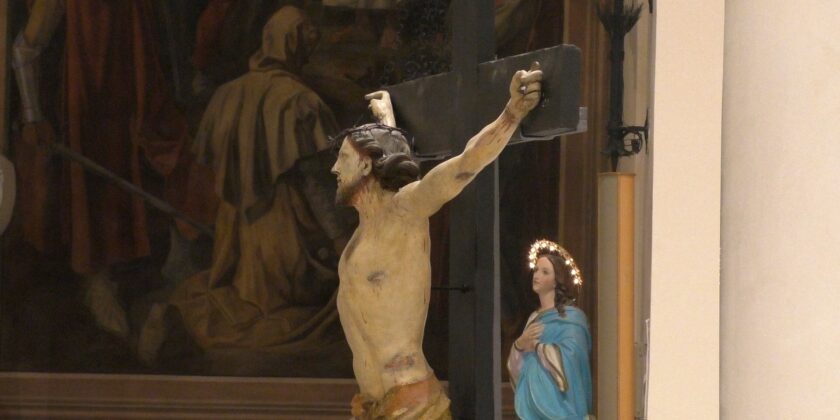 “LA VIA CRUCIS: UN CAMMINO DI FEDE, SPERANZA E RINASCITA NELLA CATTEDRALE DELLA S.S. TRINITÀ DI CAMPOBASSO”