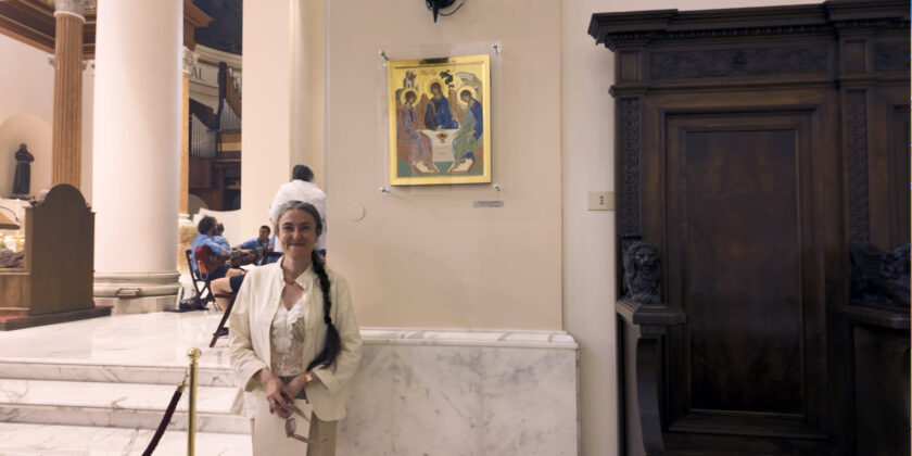 “ARTE E MISTERO: LA TRINITÀ RIVELATA NELL’ICONA DI GABRIELLA DI ROCCO”