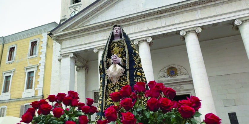 IL VENERDÌ SANTO A CAMPOBASSO: FEDE, SILENZIO E IL CANTO DEL “TECO VORREI”